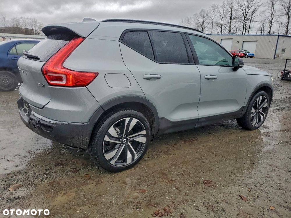Volvo XC 40 - 4