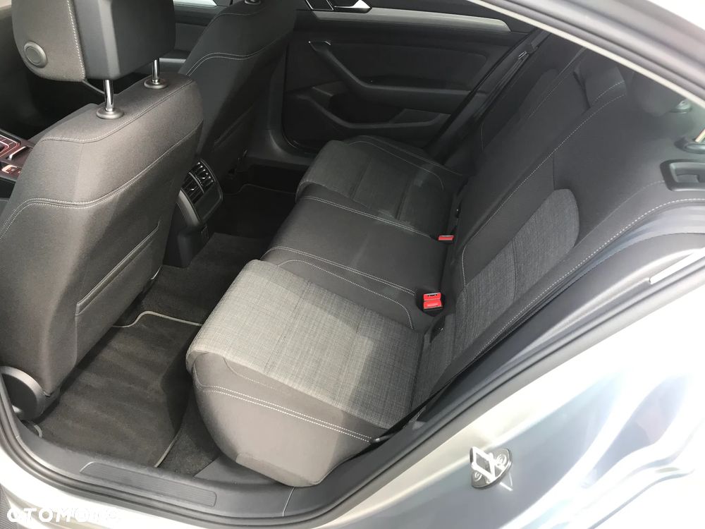 Volkswagen Passat 1.5 TSI EVO Business DSG - 20