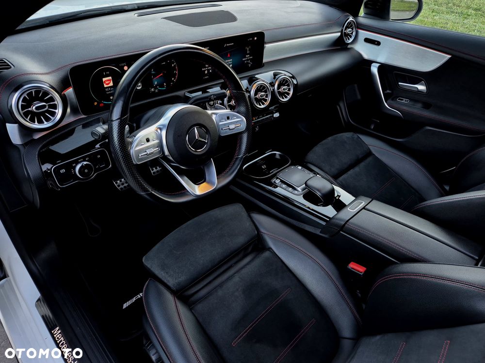 Mercedes-Benz CLA 220 7G-DCT AMG Line - 7