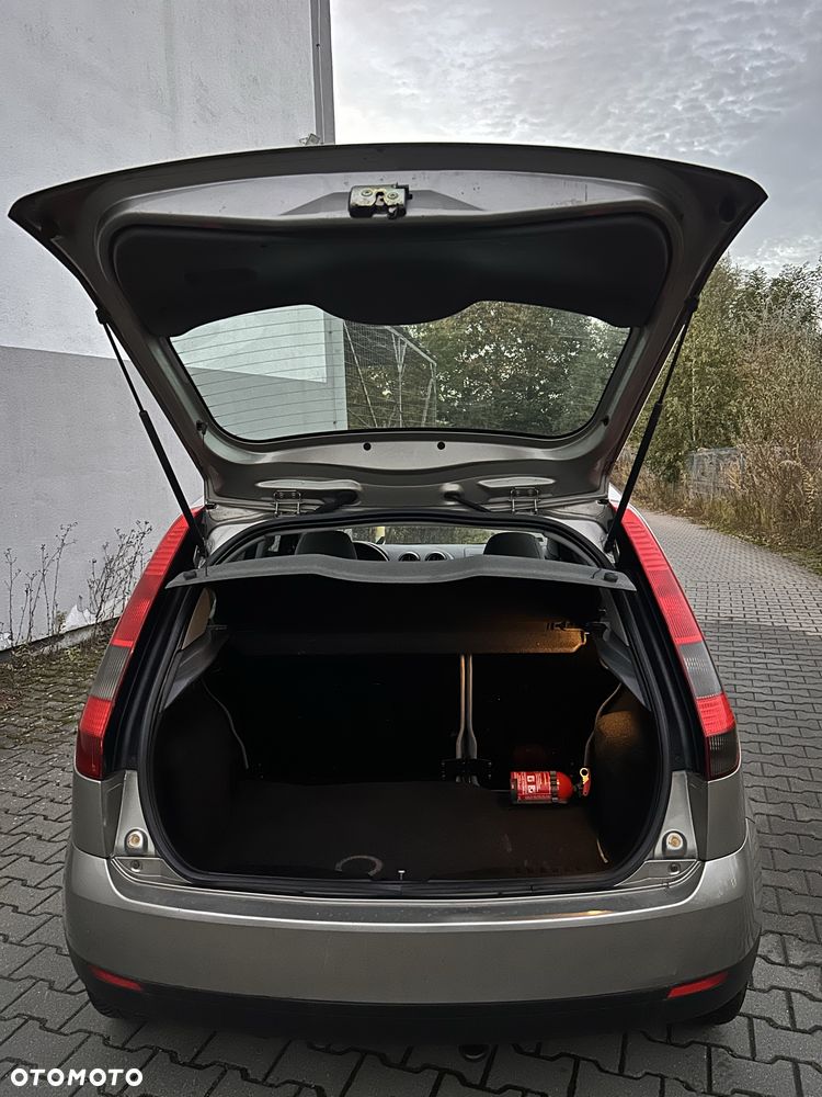 Ford Fiesta - 8
