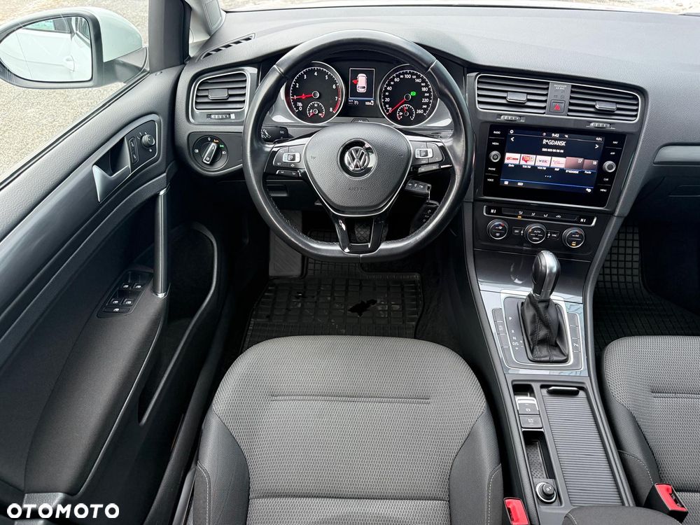 Volkswagen Golf 1.5 TSI BMT Comfortline DSG - 19