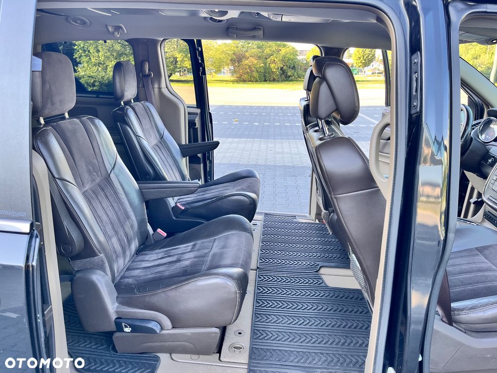 Lancia Voyager 3.6 Platinum - 11