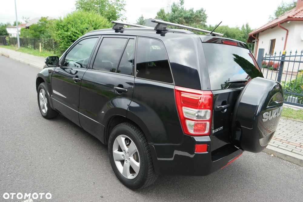 Suzuki Grand Vitara 2.4 De Luxe - 7