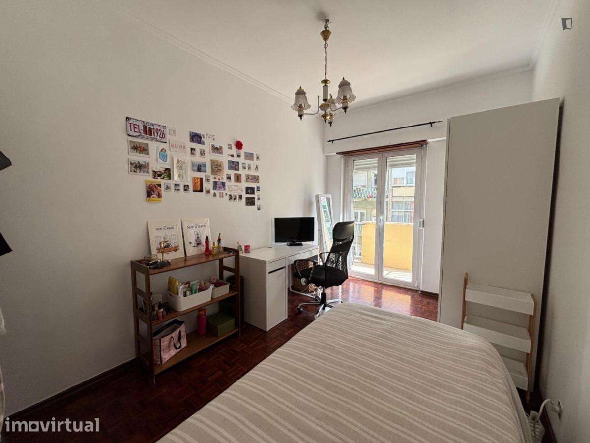 Quarto - localizado em Benfica Lisbon - Grande imagem: 2/11