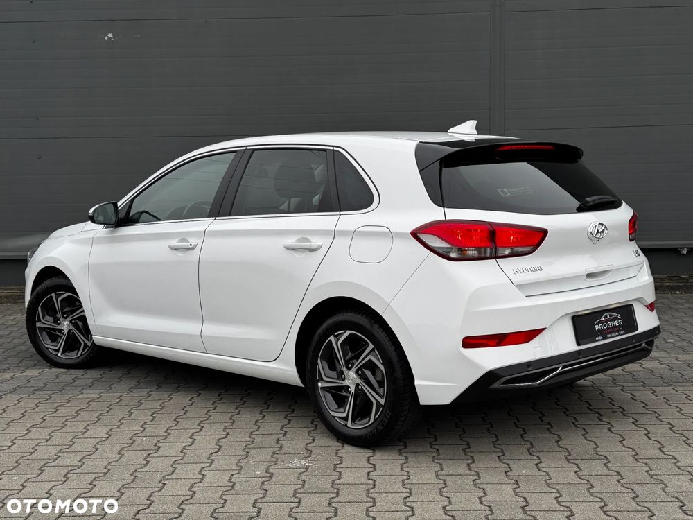 Hyundai i30 1.5 DPI Smart - 3