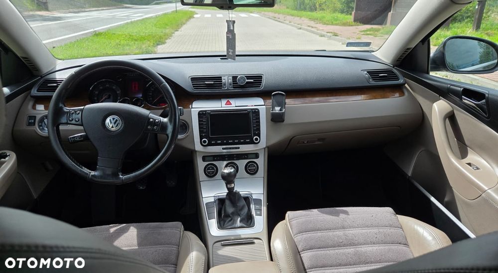 Volkswagen Passat 2.0 FSI Comfortline - 10