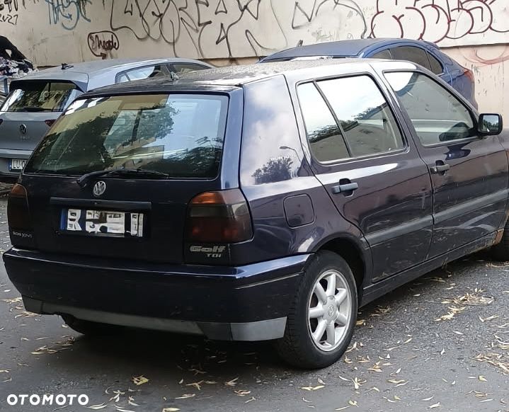 Volkswagen Golf 1.9 GL TDI - 12