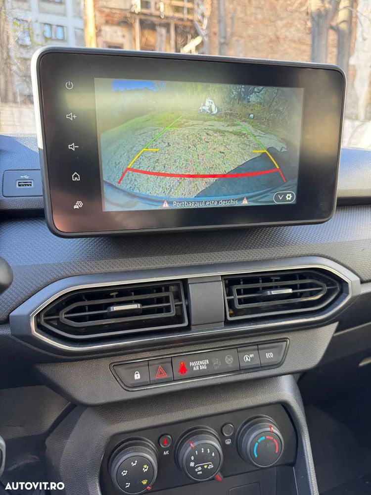 Dacia Logan TCe 90 Essential - 21