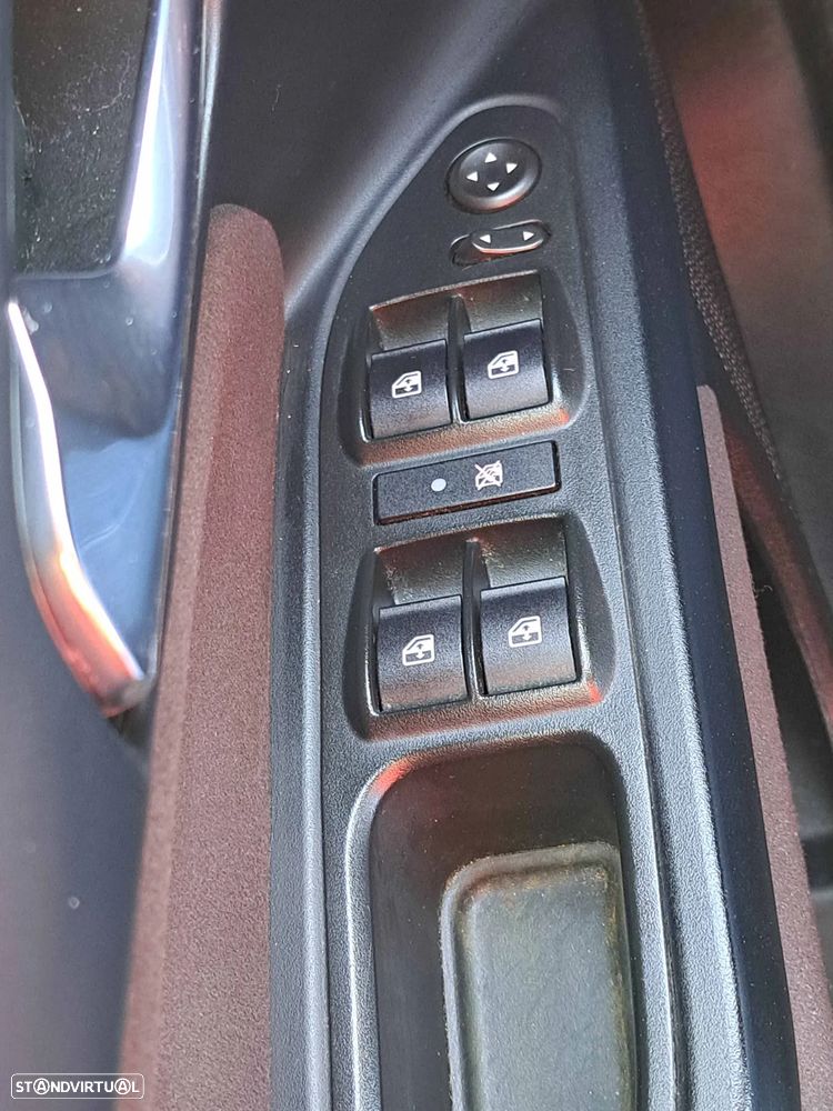 Fiat Tipo Station Wagon 1.3 M-Jet Lounge - 13