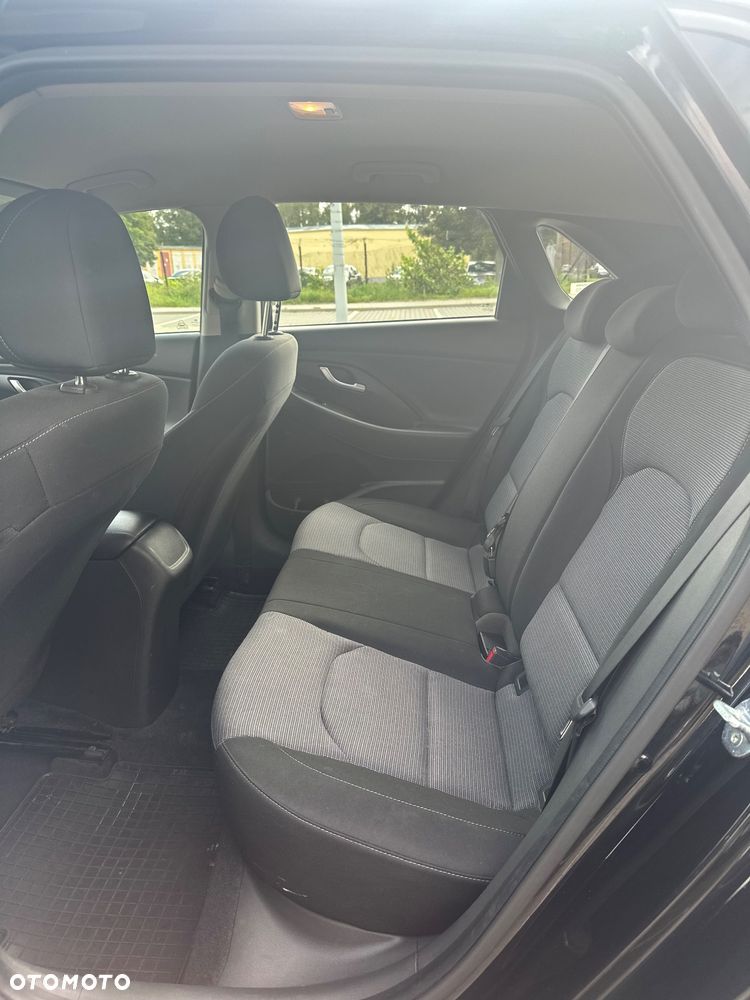 Hyundai i30 1.5 T-GDI 48V Classic + - 8