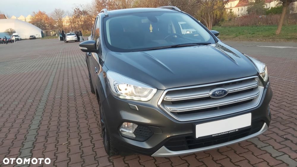 Ford Kuga 1.5 TDCi 2x4 Titanium - 16