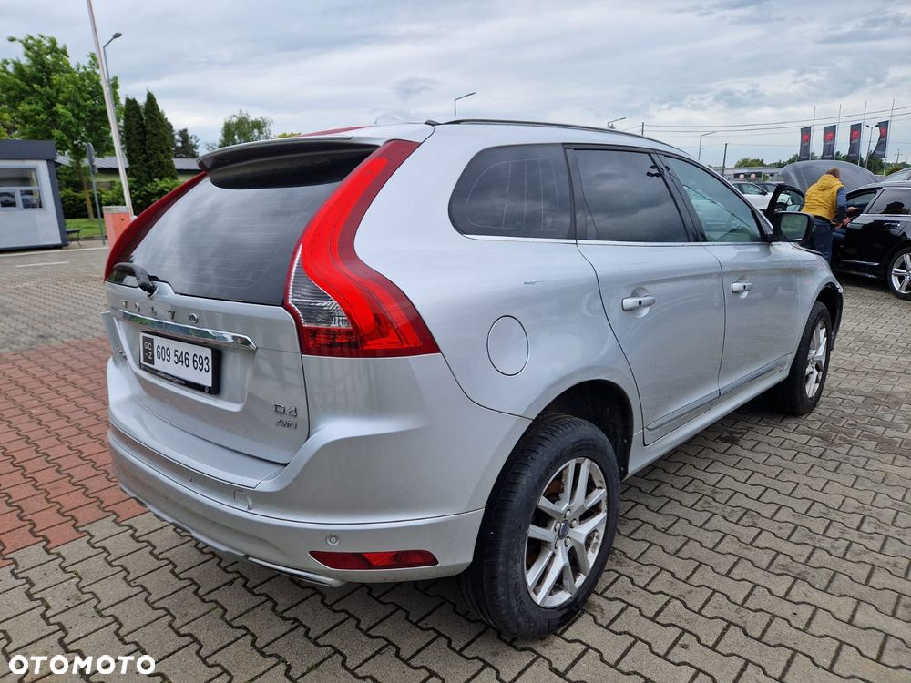 Volvo XC 60 D4 AWD Summum - 11