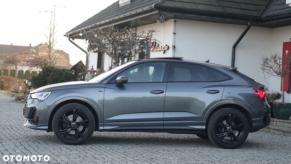 Audi Q3 Sportback - 12