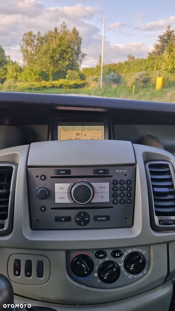 Opel VIVARO L2H1 Długi Klima Elektryka Navi Dubel Kabina 6os Brygadówka Pdc Serwis - 15