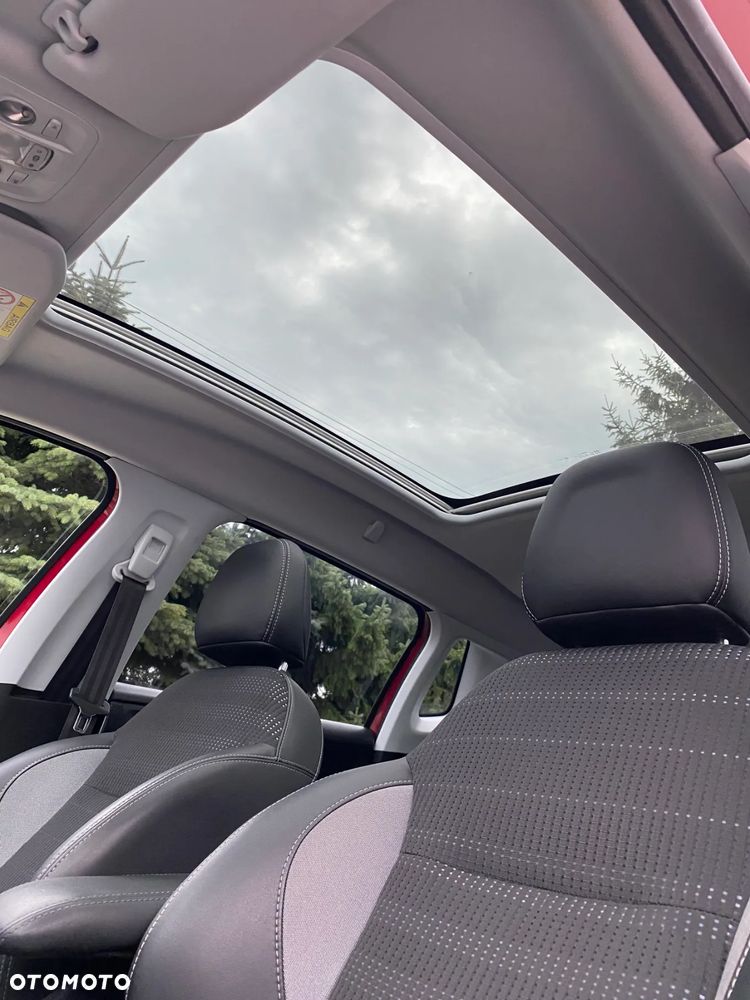 Peugeot 2008 1.2 Pure Tech Allure S&S EAT6 - 17