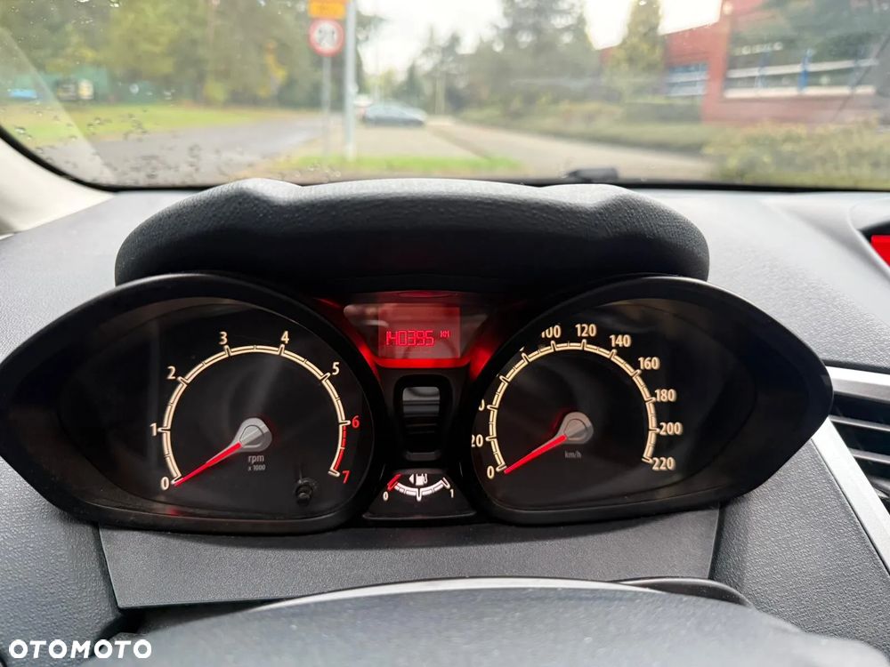 Ford Fiesta 1.25 Trend - 9