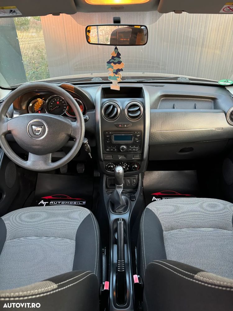 Dacia Duster 1.6 16V 4x2 Laureate - 10