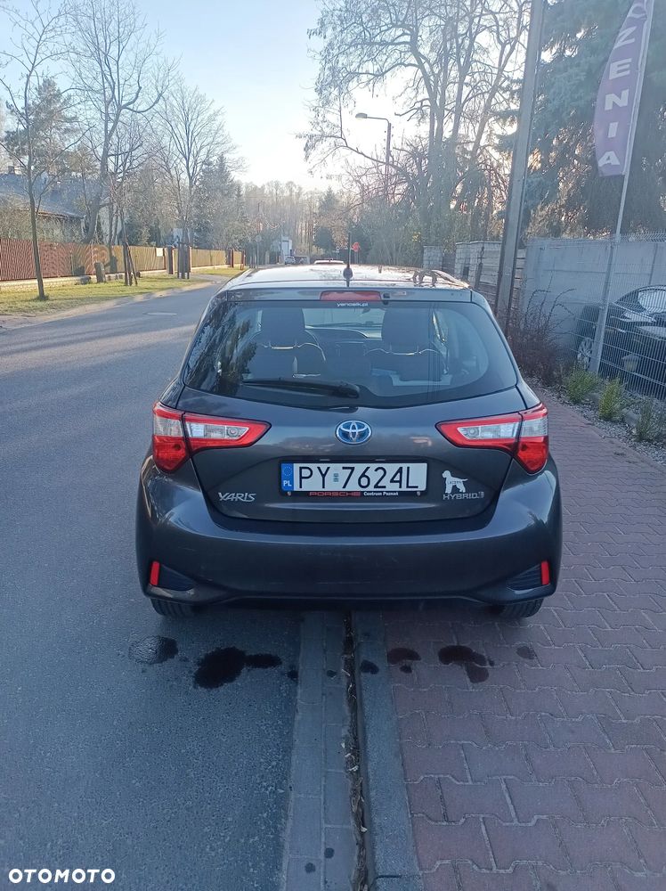 Toyota Yaris Hybrid 100 Active - 6