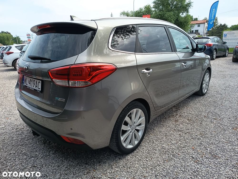 Kia Carens 1.6 GDI Attract - 13