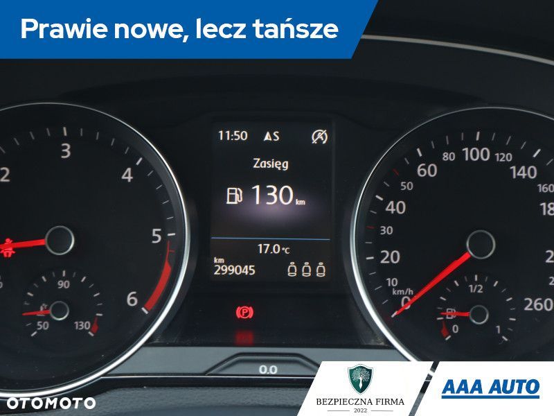 Volkswagen Passat - 12