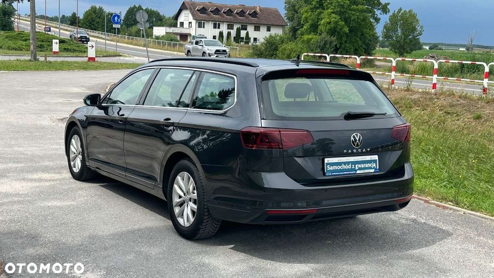 Volkswagen Passat - 10