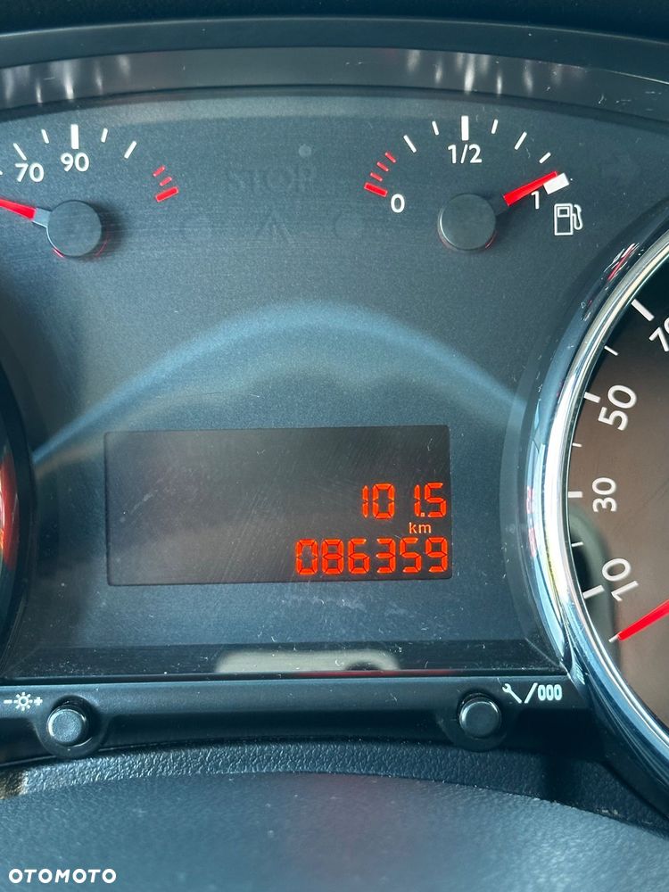 Peugeot 3008 1.6 THP Active - 15