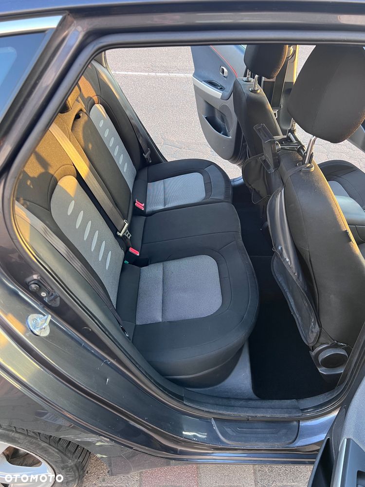 Kia Ceed - 6