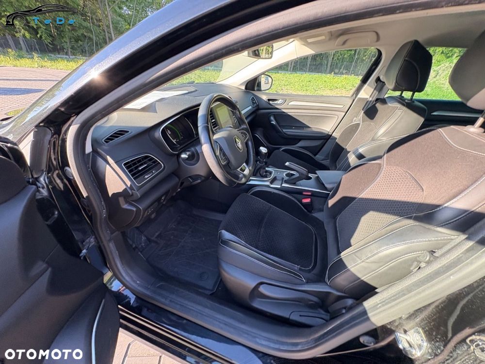 Renault Megane ENERGY TCe 130 Start & Stop Paris - 21