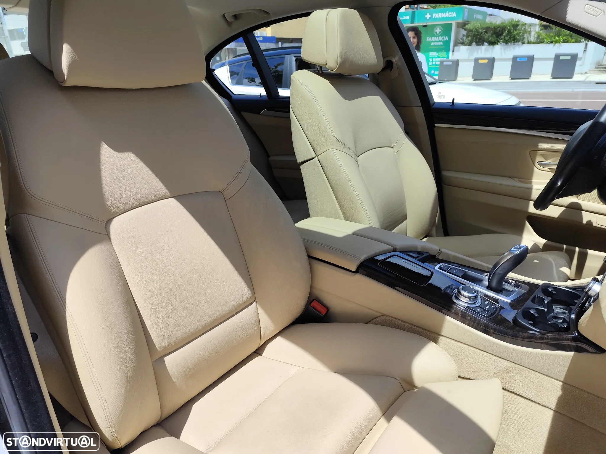 BMW 525 d Exclusive Auto - 16