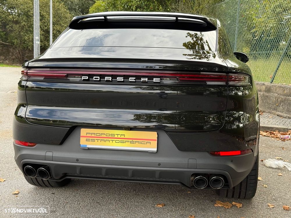 Porsche Cayenne Coupé E-Hybrid - 4