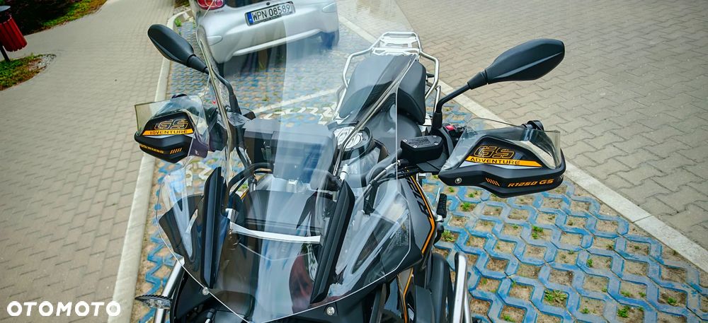 BMW R - 8