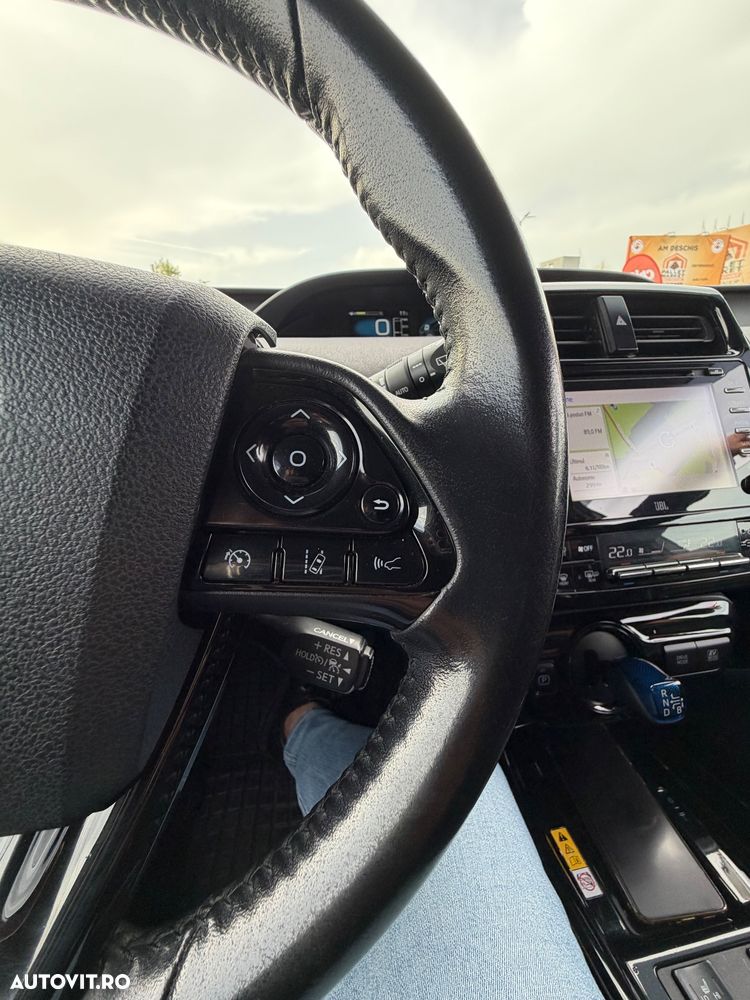 Toyota Prius 1.8 HSD Exclusive Plus - 16