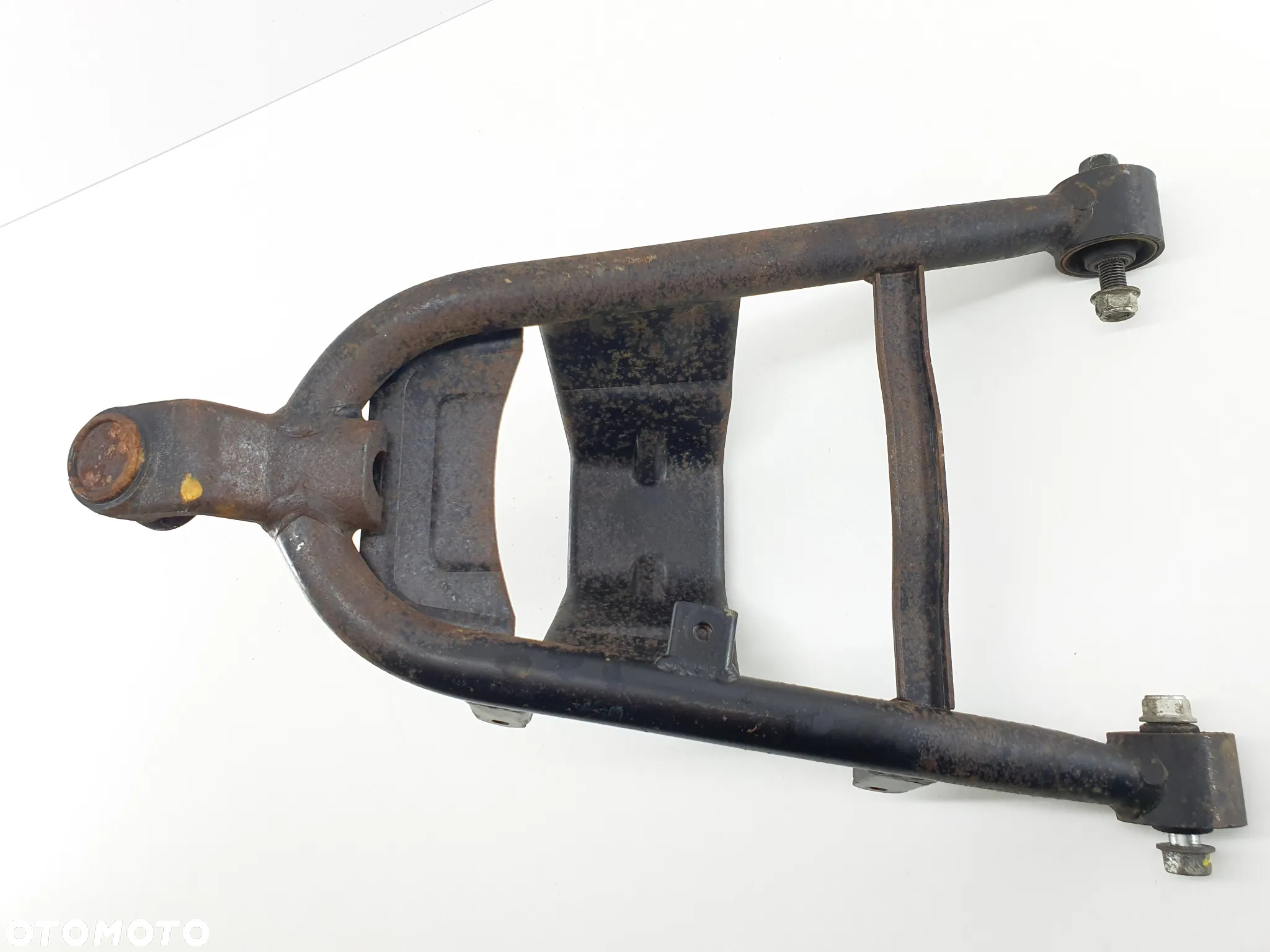 WAHACZ LEWY PRZOD DOLNY SWORZEN  TGB BLADE 550 - 10