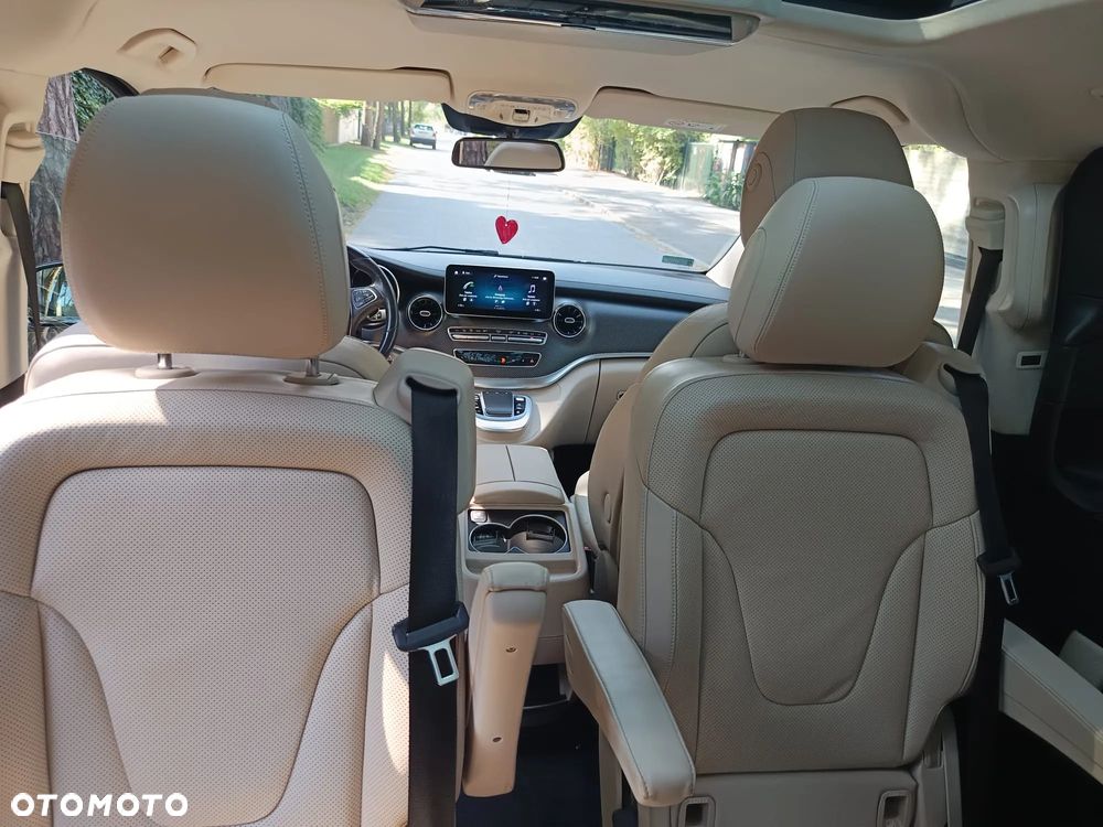 Mercedes-Benz Klasa V 300 d 4-Matic Exclusive 9G-Tronic (d³ugi) - 4