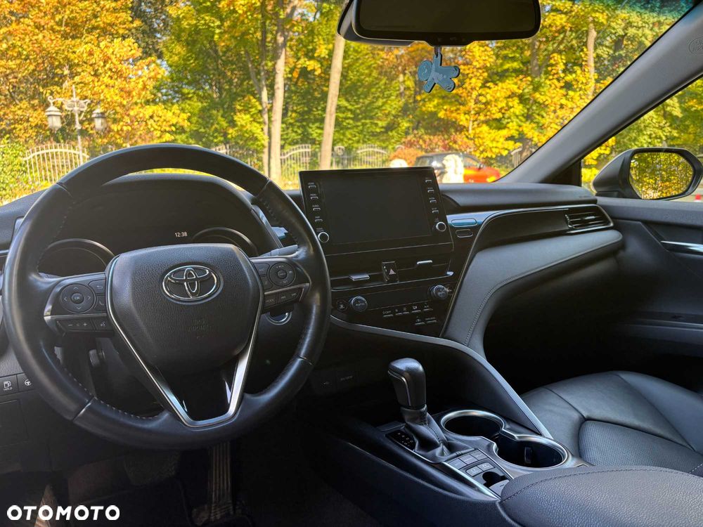 Toyota Camry - 6