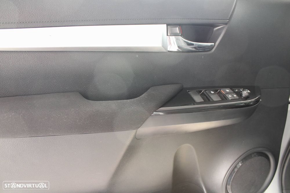 Toyota HILUX 2.4D4D C/DUPLA 2WD TRACKER - 7