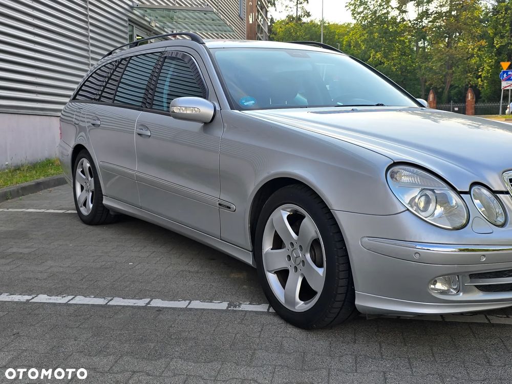 Mercedes-Benz Klasa E 320 T Avantgarde - 28