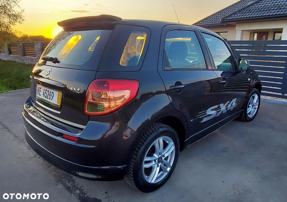 Suzuki SX4 1.6 VVT 4x2 Comfort - 18