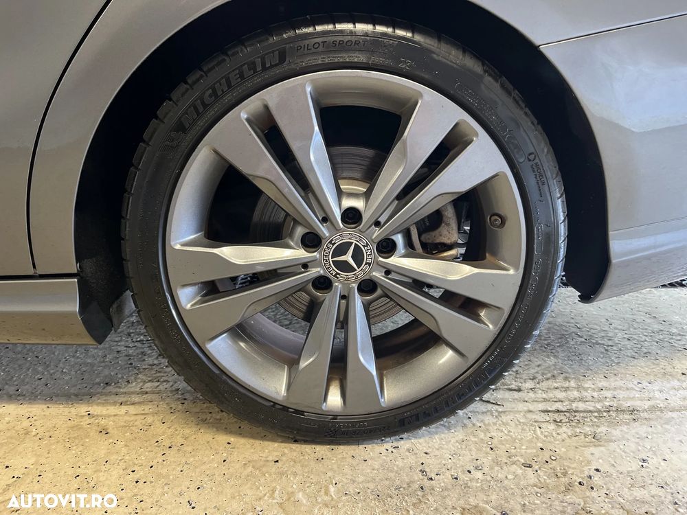 Mercedes-Benz CLA 180 7G-DCT Urban - 25