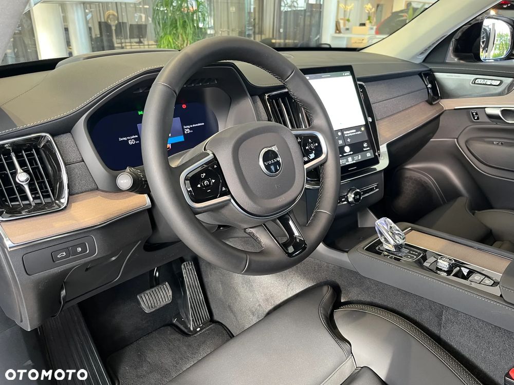 Volvo XC 90 T8 AWD Plug-In Hybrid Ultra Dark 7os - 8