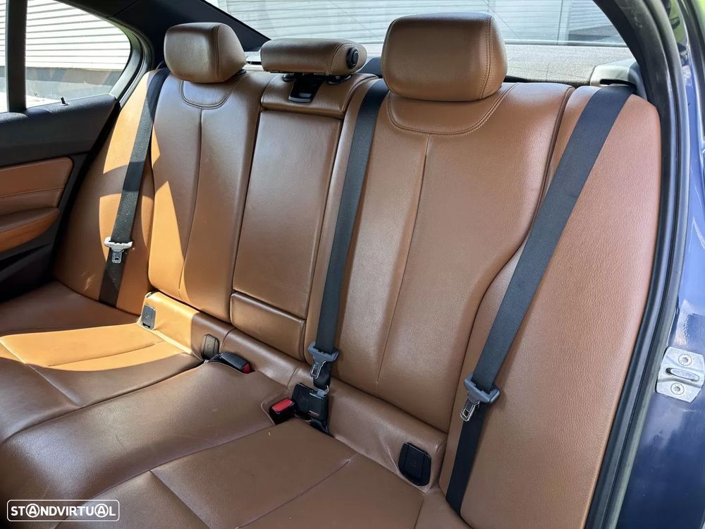 BMW 320 d Luxury Line - 47