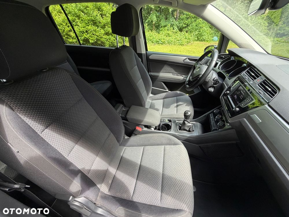 Volkswagen Touran 1.6 TDI BMT Comfortline - 15