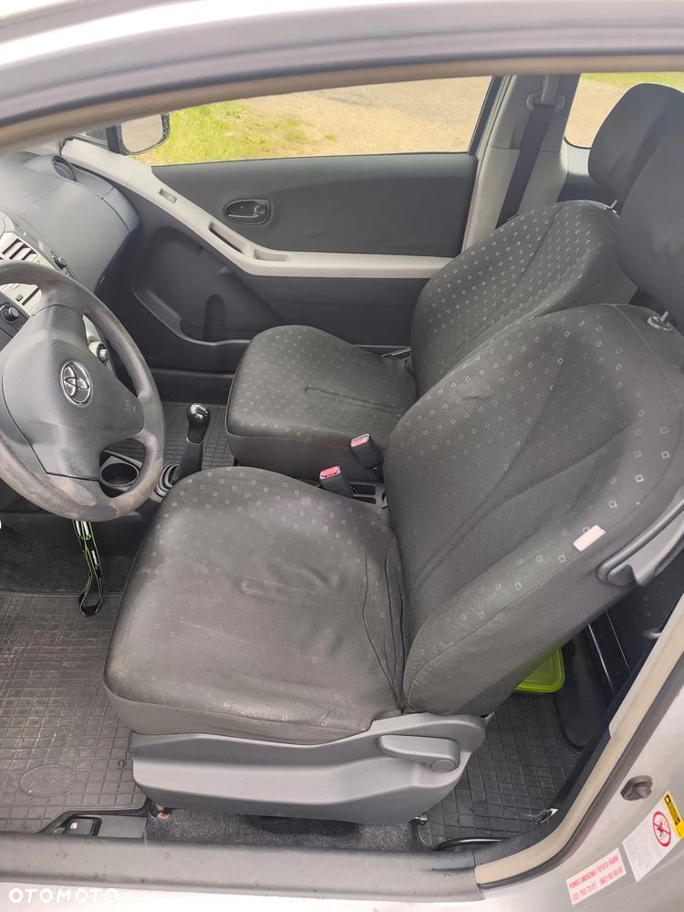 Toyota Yaris 1.3 Luna A/C - 6