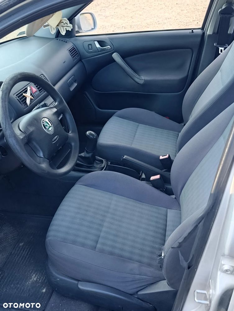 Skoda Octavia 1.4 Tour - 5