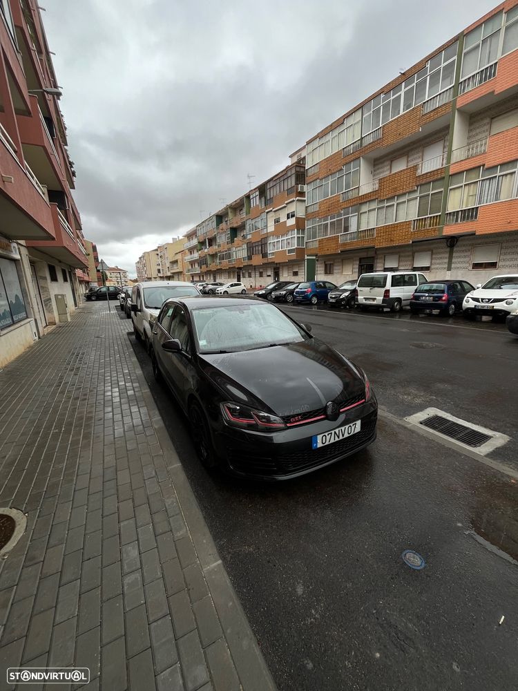 VW Golf 1.6 TDi Confortline - 5