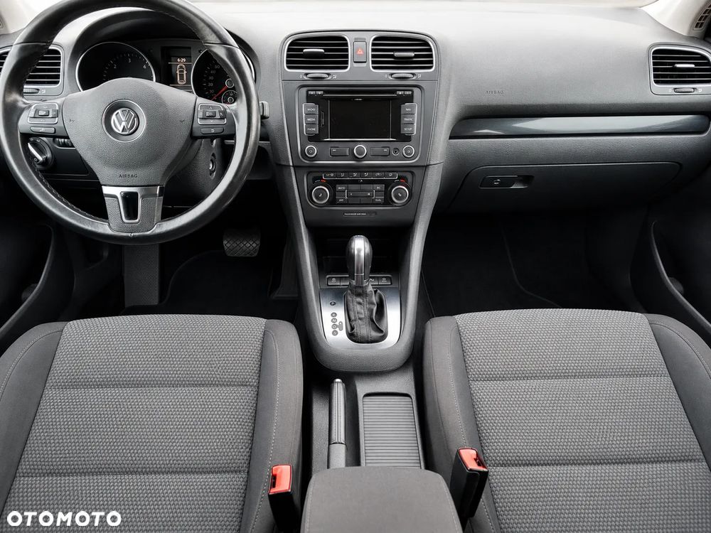 Volkswagen Golf 1.6 TDI DPF DSG Style - 9