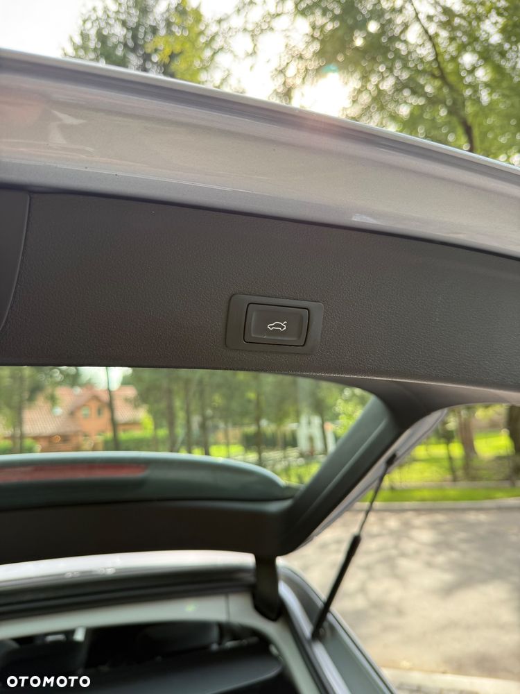 Audi A4 Avant 40 TDI quattro S tronic - 13