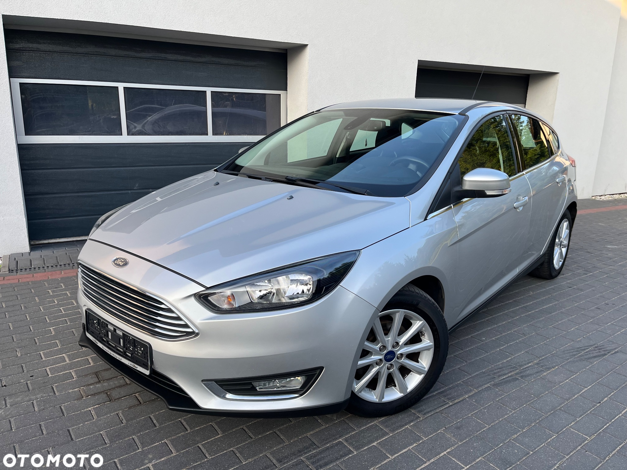 Ford Focus 1.0 EcoBoost Hybrid TITANIUM X - 2