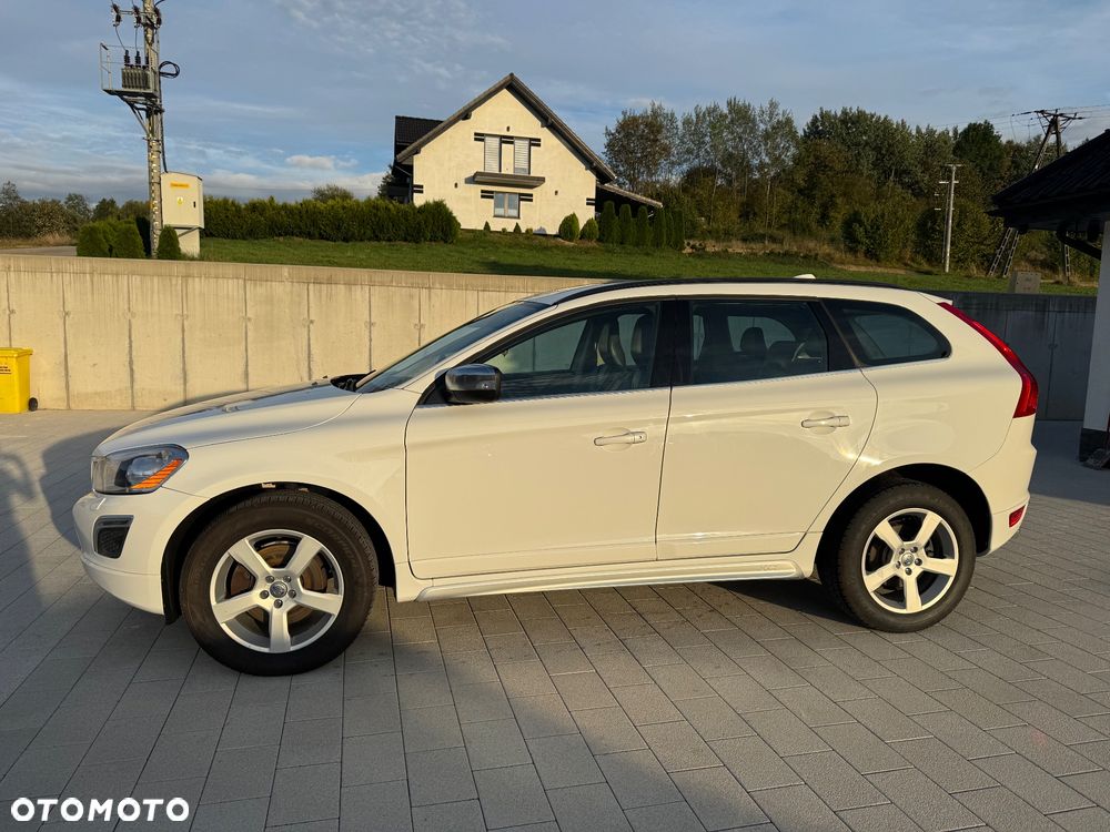 Volvo XC 60 D3 AWD R Design - 3