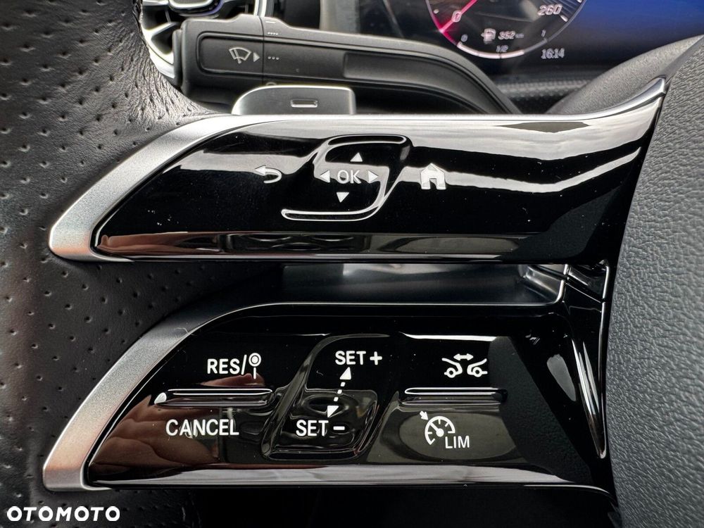 Mercedes-Benz Klasa A 200 AMG Line 7G-DCT - 22
